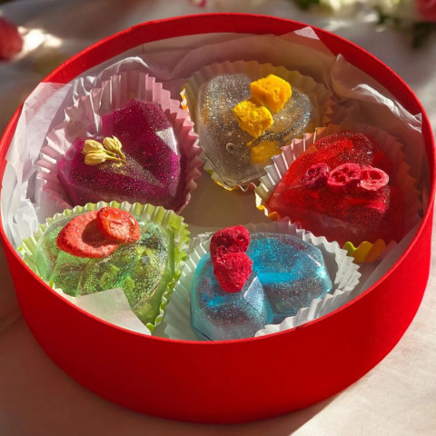 ПОДАРУНКОВИЙ НАБІР ЧАЙНИХ БОМБОЧОК "5 СЕРДЕЦЬ"