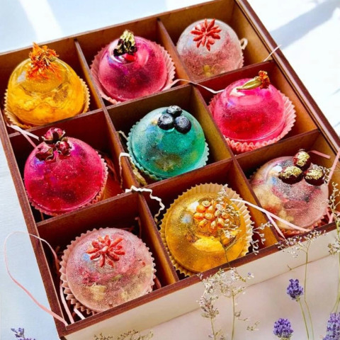 ЧАЙНІ БОМБОЧКИ РУЧНОЇ РОБОТИ В ПОДАРУНКОВІЙ УПАКОВЦІ