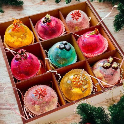 ЧАЙНІ БОМБОЧКИ РУЧНОЇ РОБОТИ В ПОДАРУНКОВІЙ УПАКОВЦІ