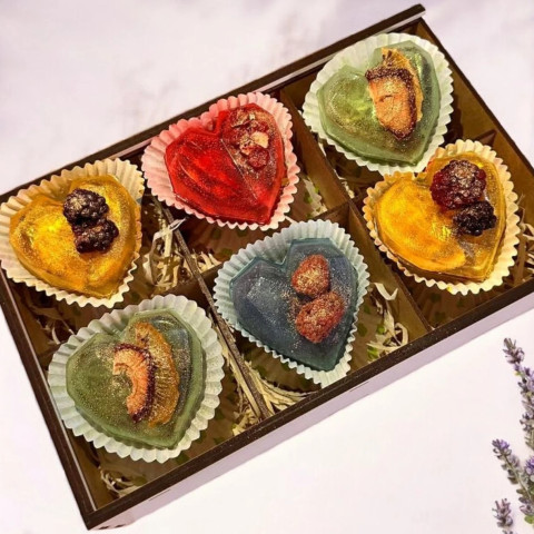 ЧАЙНІ БОМБОЧКИ РУЧНОЇ РОБОТИ В ПОДАРУНКОВІЙ УПАКОВЦІ