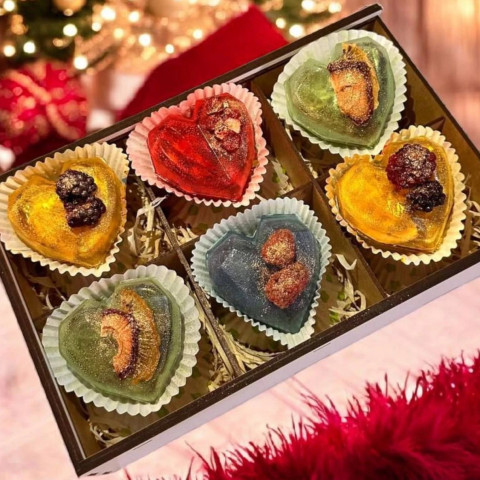 ЧАЙНІ БОМБОЧКИ РУЧНОЇ РОБОТИ В ПОДАРУНКОВІЙ УПАКОВЦІ