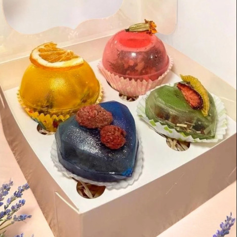 ЧАЙНІ БОМБОЧКИ РУЧНОЇ РОБОТИ В ПОДАРУНКОВІЙ УПАКОВЦІ