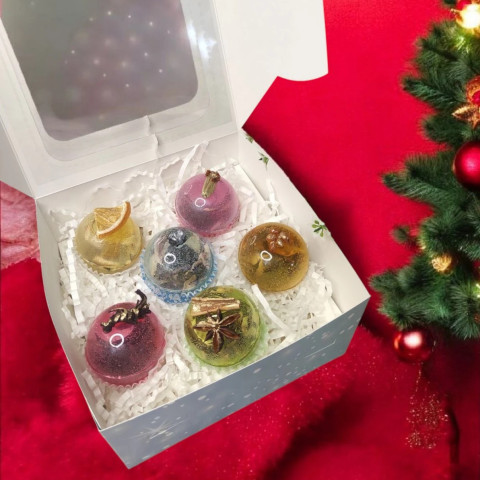 ЧАЙНІ БОМБОЧКИ РУЧНОЇ РОБОТИ В ПОДАРУНКОВІЙ УПАКОВЦІ